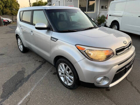 2018 Kia Soul +