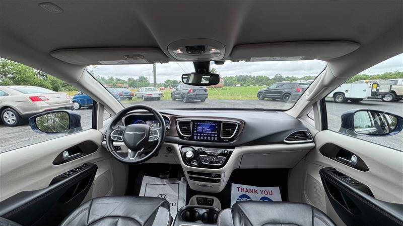 2017 Chrysler Pacifica Touring-L Plus