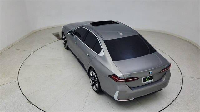 2025 BMW 5 Series 530i xDrive