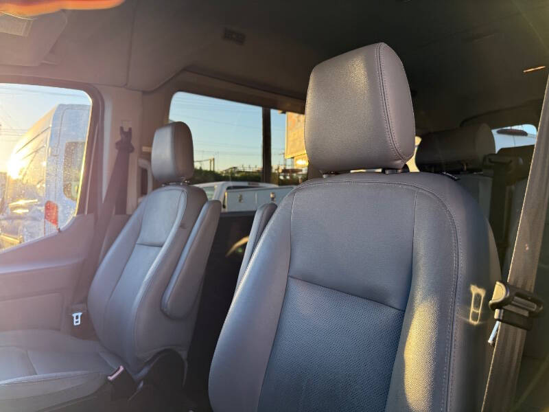 2015 Ford Transit XLT photo 18