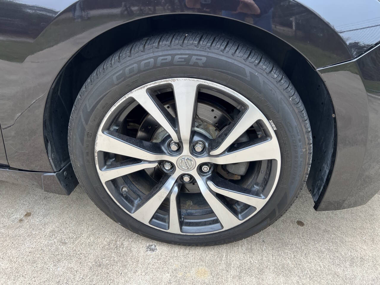 Used Car 2017 Nissan Maxima  3.5 Sl 4dr Sedan For Sale Under $10,000 In Austin, Texas