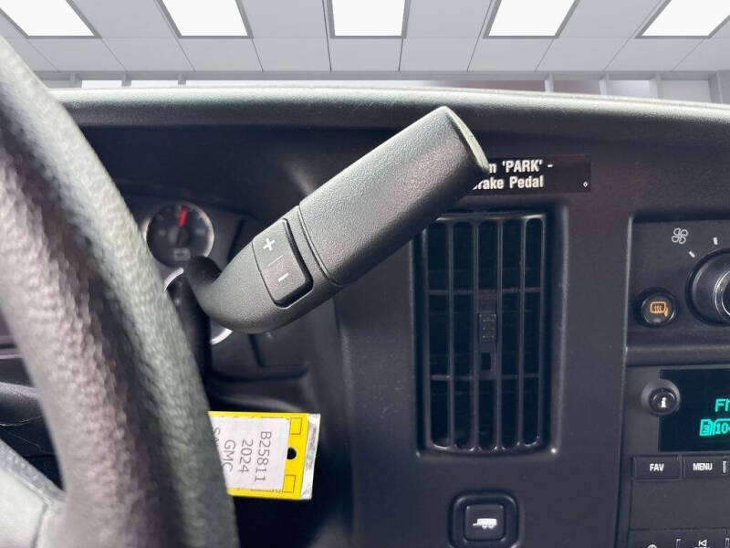 2024 GMC Savana 2500