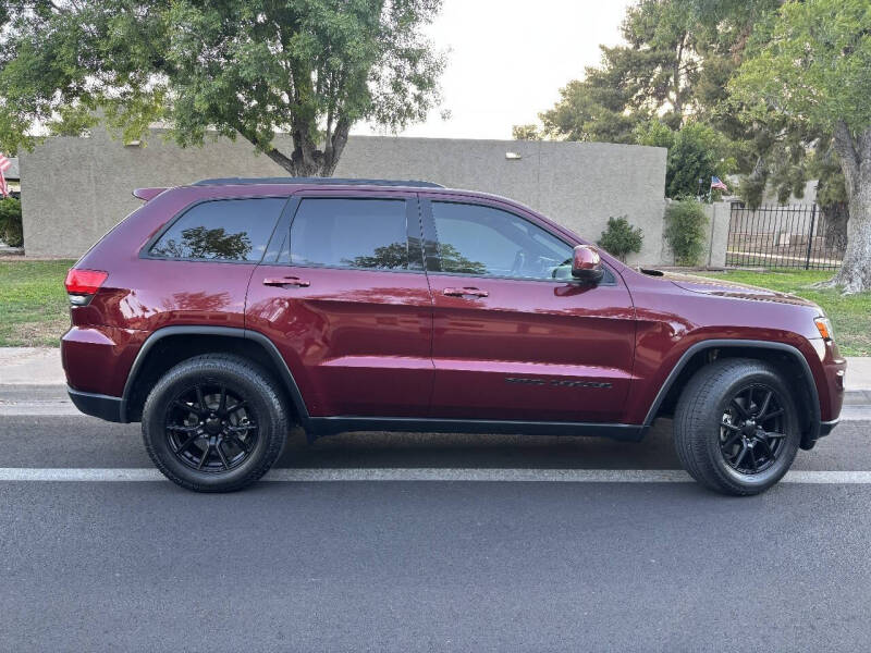 2017 Jeep Grand Cherokee Laredo