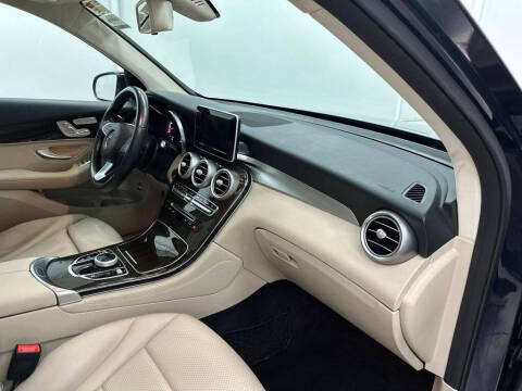 2019 Mercedes-Benz GLC GLC 300
