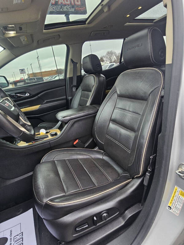 2017 GMC Acadia Denali