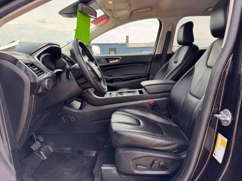 2021 Ford Edge Titanium
