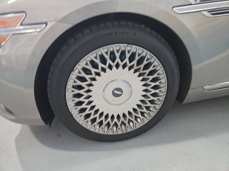 2020 Genesis G90