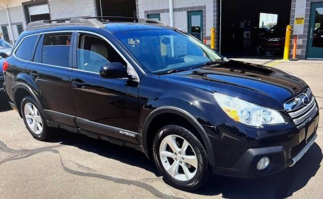 2013 Subaru Outback Limited's photo