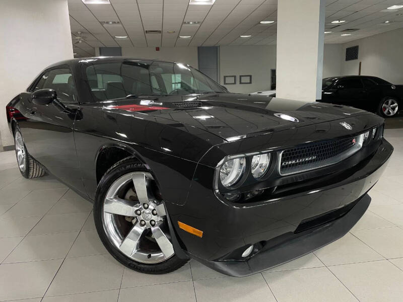 2010 Dodge Challenger R/T's photo