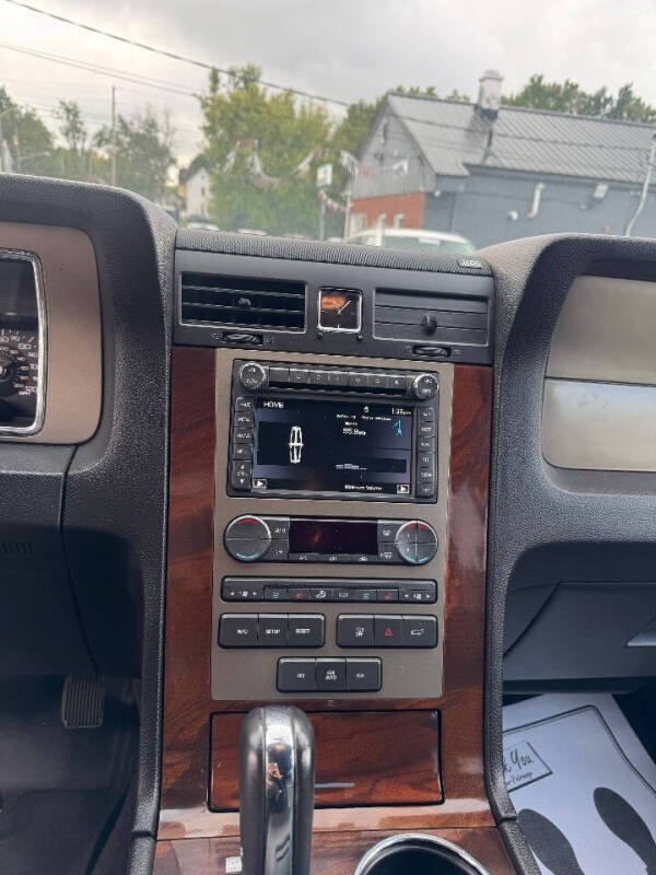 2014 Lincoln Navigator