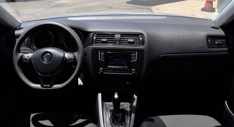 2016 Volkswagen Jetta