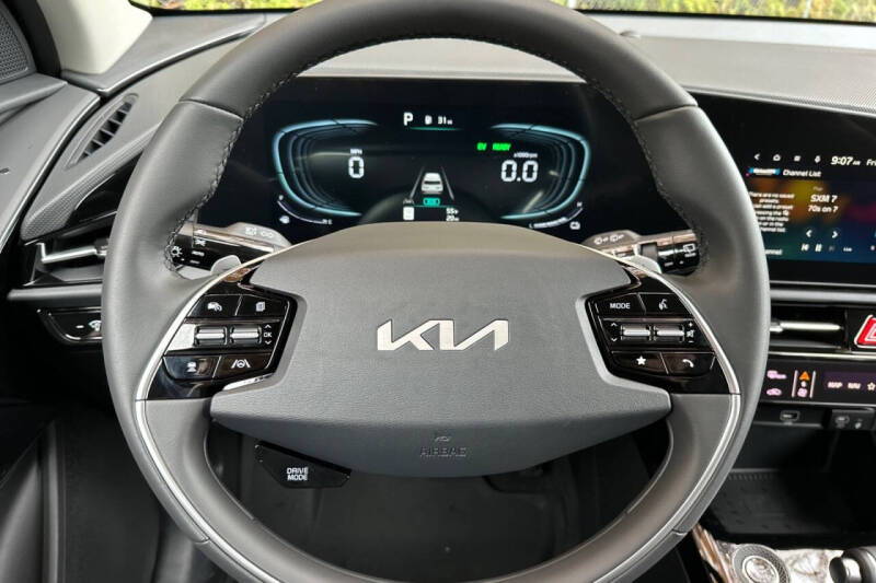 2025 Kia Niro EX