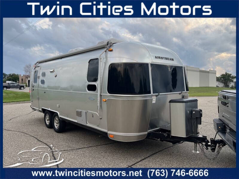2017 Airstream Flying Cloud 25FB