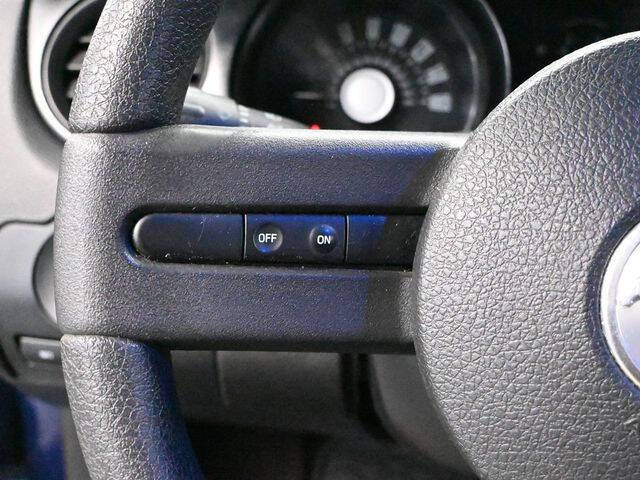 2012 Ford Mustang V6