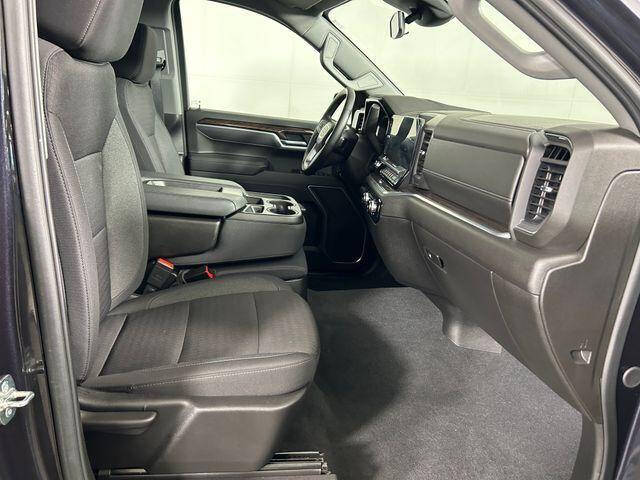2025 GMC Sierra 1500 Elevation Standard