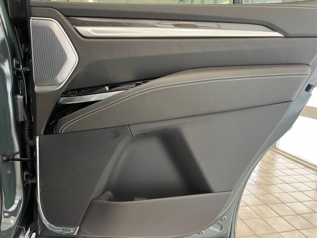 2025 Cadillac Escalade-V