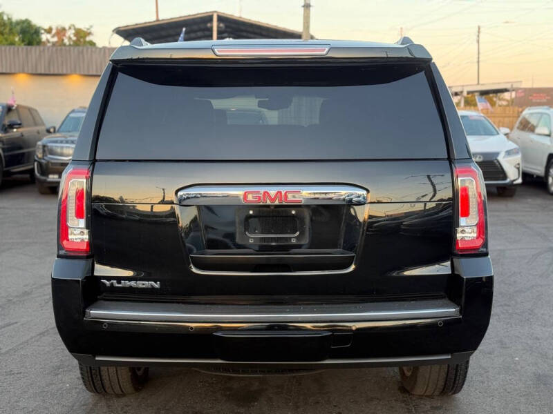 2017 GMC Yukon Denali