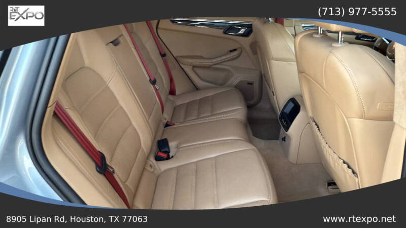 2015 Porsche Macan Turbo