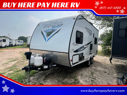2020 Coachmen Freedom Express for sale at BUY HERE PAY HERE RV in Burleson TX