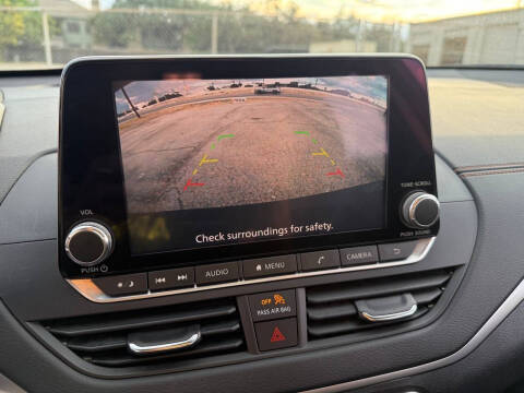 2021 Nissan Altima 2.5 SR