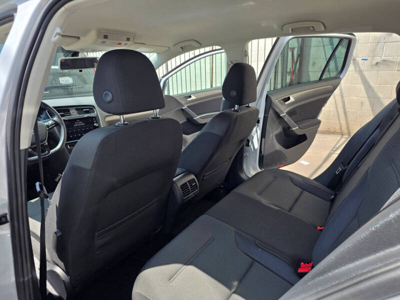 2019 Volkswagen e-Golf SE