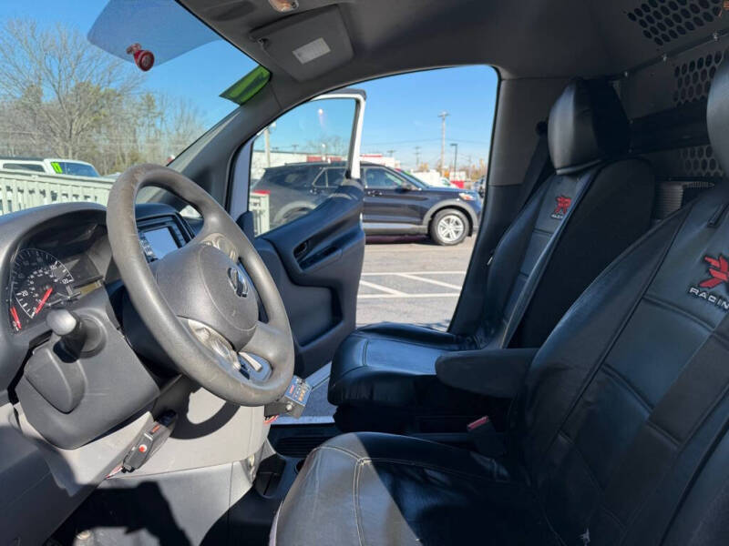 2017 Nissan NV200 SV