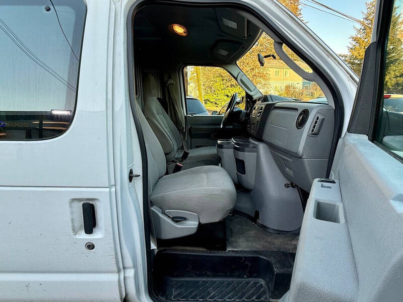 2011 Ford E-Series