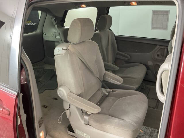 2004 Toyota Sienna