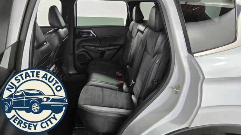 2022 Mitsubishi Outlander SE Launch Edition