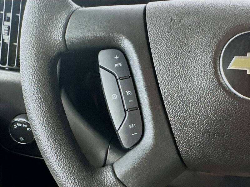 2024 Chevrolet Express 2500