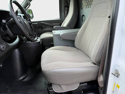 2021 Chevrolet Express 2500