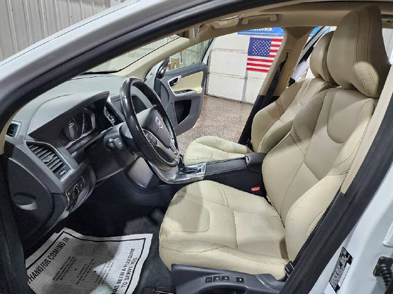 2017 Volvo XC60 T6 Dynamic