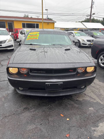 2014 Dodge Challenger R/T Plus