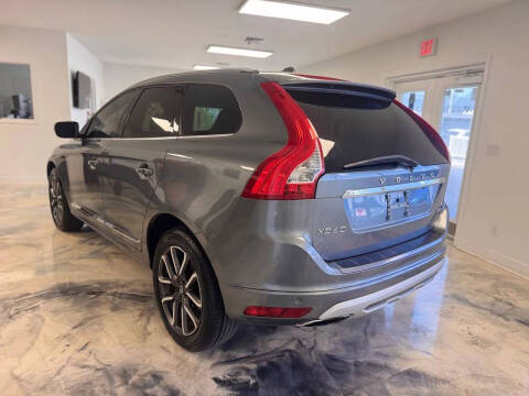 2017 Volvo XC60 T6 Dynamic