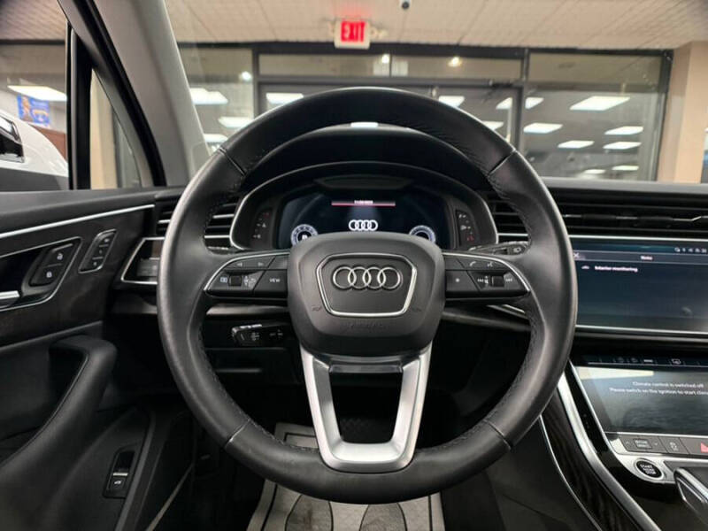 2022 Audi Q7 quattro Premium Plus 55 TFSI