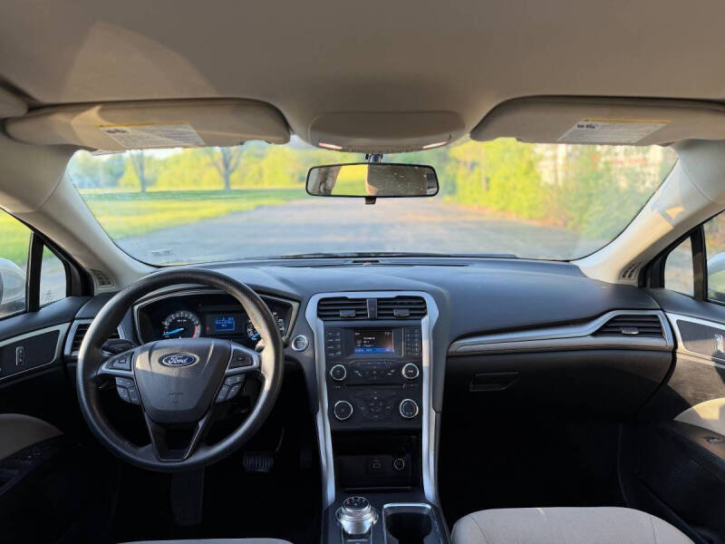 2018 Ford Fusion S - Photo 7