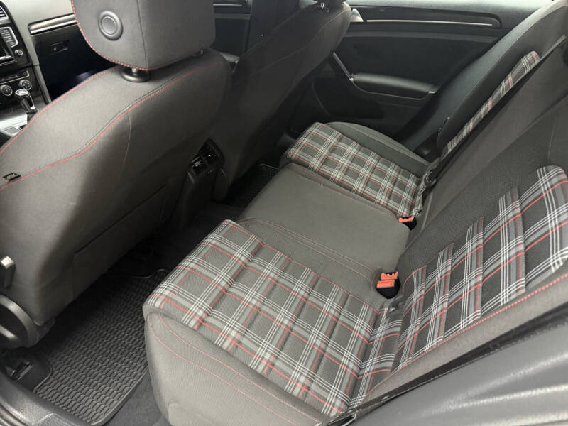 2015 Volkswagen Golf GTI SE