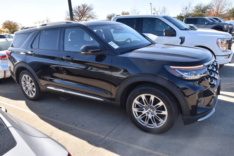 2025 Ford Explorer Platinum