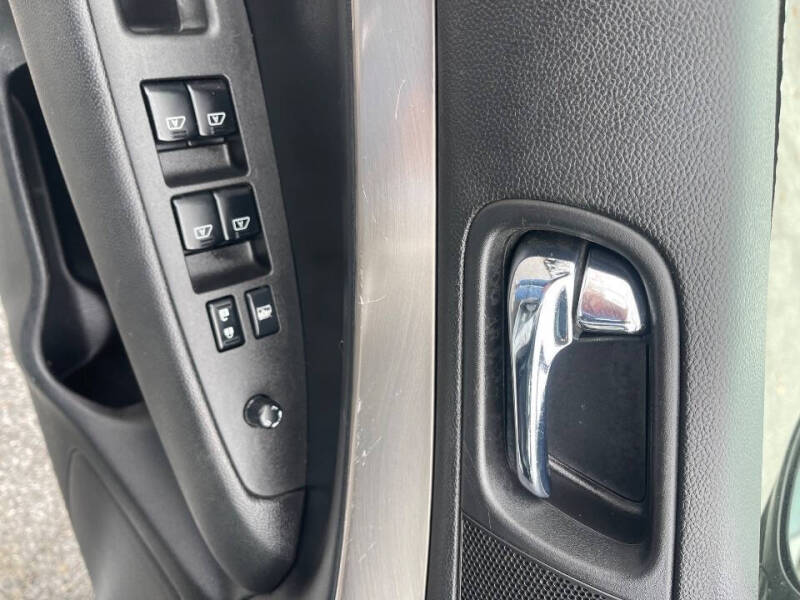 2012 Infiniti G25 Sedan x