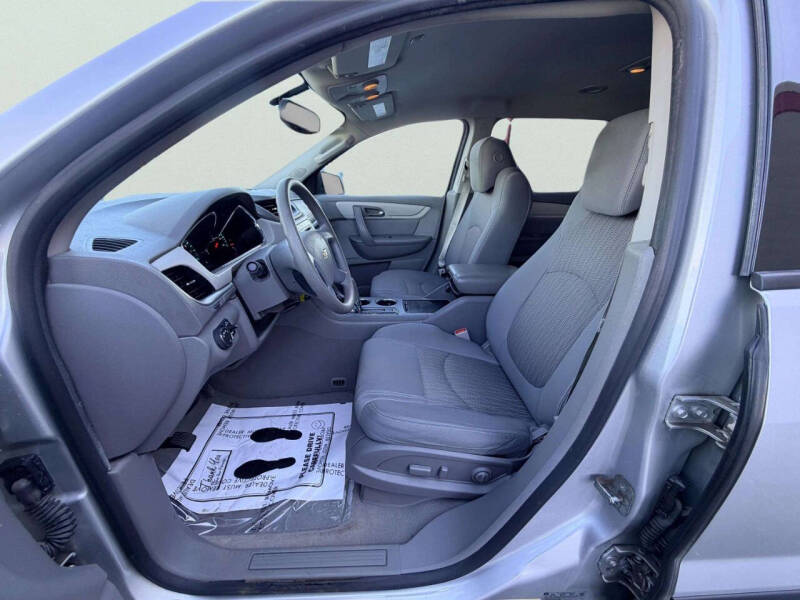 2017 Chevrolet Traverse LS