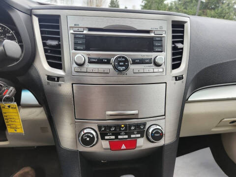 2011 Subaru Outback 2.5i Premium