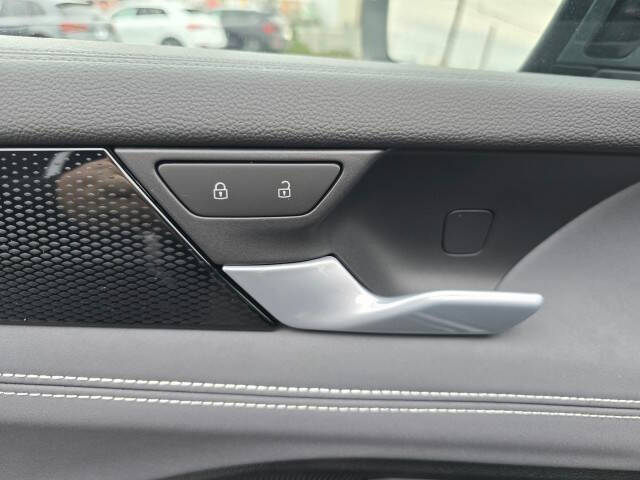 2026 Volkswagen Tiguan SE 4Motion