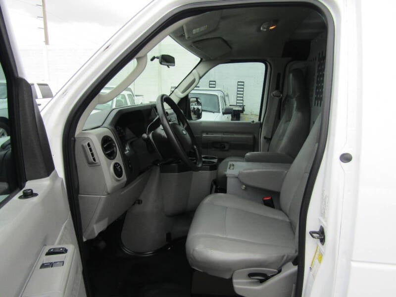 2014 Ford E-Series Econoline Van Commercial photo 15