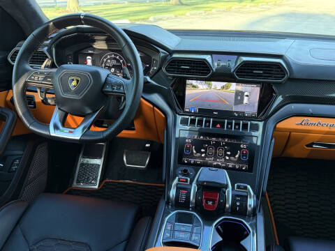 2022 Lamborghini Urus