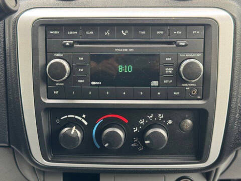 2008 Mitsubishi Raider LS