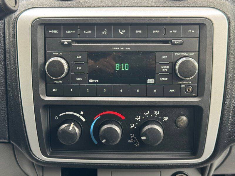 2008 Mitsubishi Raider LS