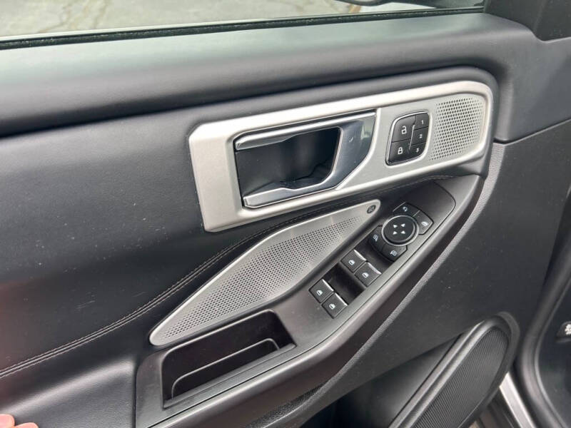 2020 Ford Explorer Platinum