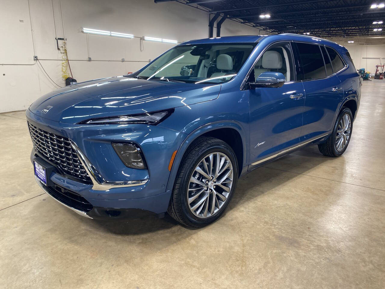 2025 Buick Enclave Avenir 4x4 4dr Crossover's photo