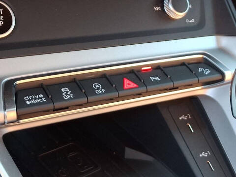 2024 Audi Q3 quattro S line Prem Plus 45 TFSI