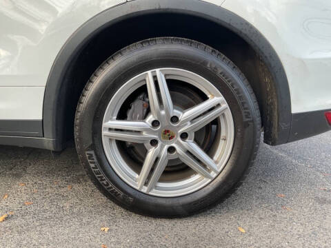 2014 Porsche Cayenne Platinum